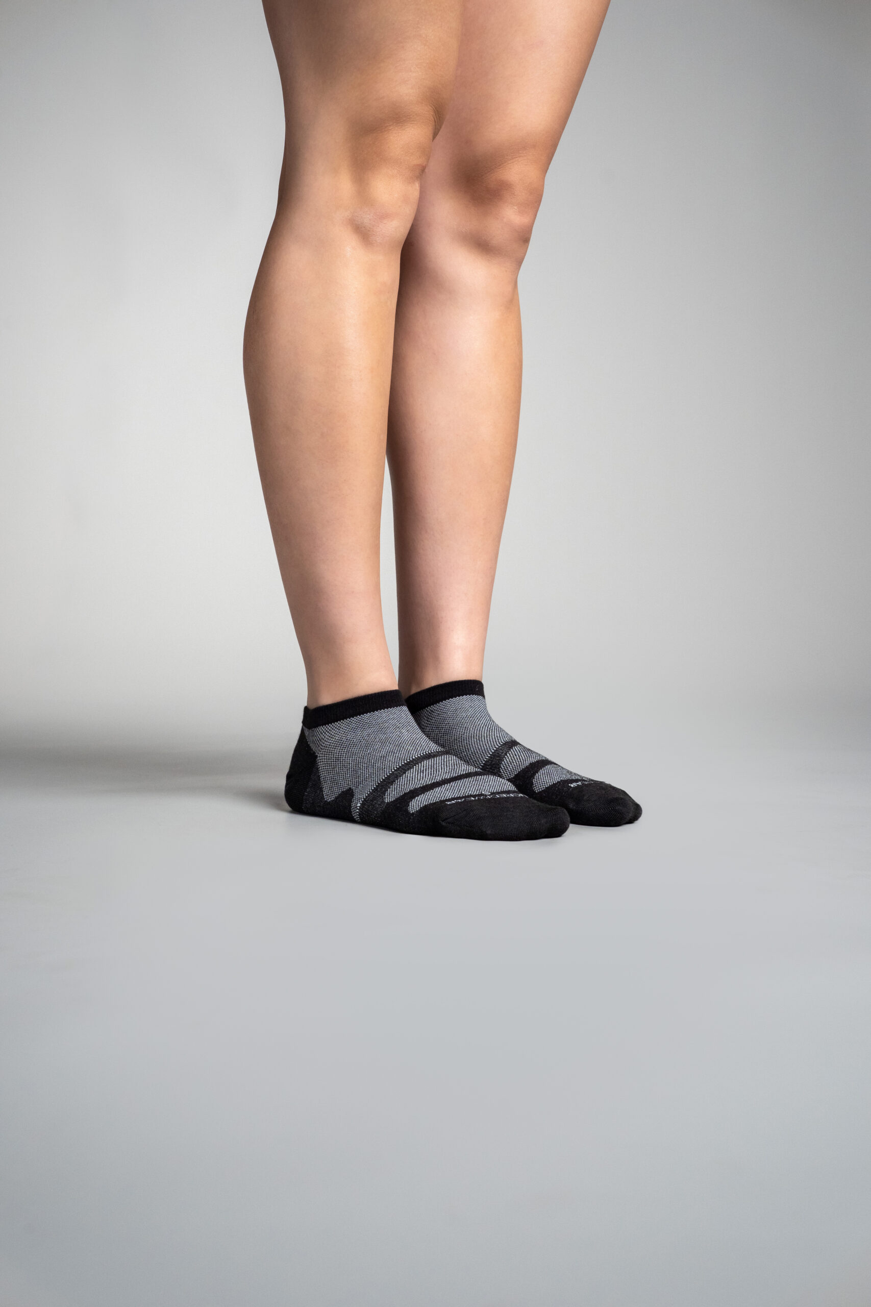 incrediwearstudioshoot-26copy Incrediwear õhukesed spordisokid Sport